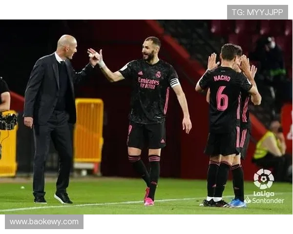 本泽马与齐达内攻击效率及战术角色对比分析