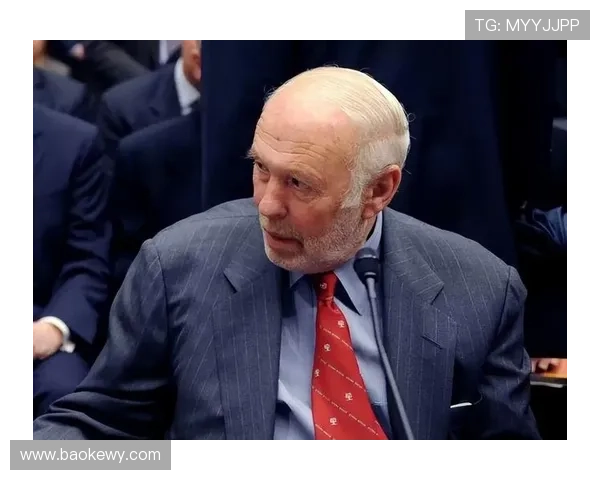 西蒙斯无球跑动减少，组织效率较巅峰下滑明显